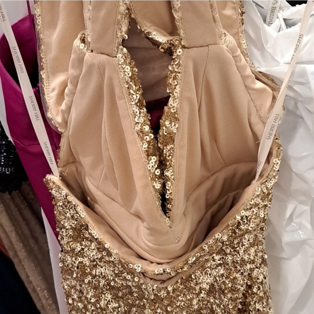 Sherri Hill Gold Sequins Halter Cut Out Cocktail Dress Size 4 - Picture 6 of 9
